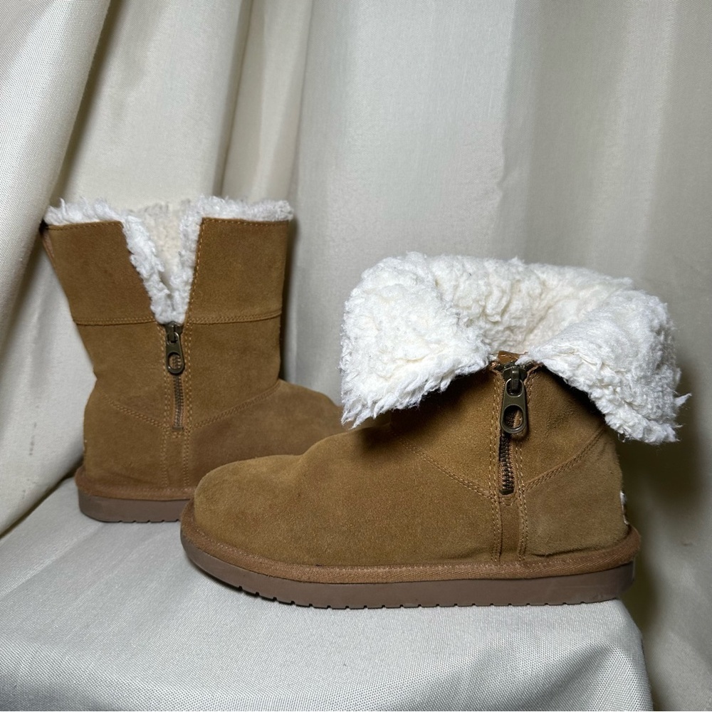 Koolaburra by Ugg Aribel Chestnut Suede Short Boots Fleece Lined Size 5